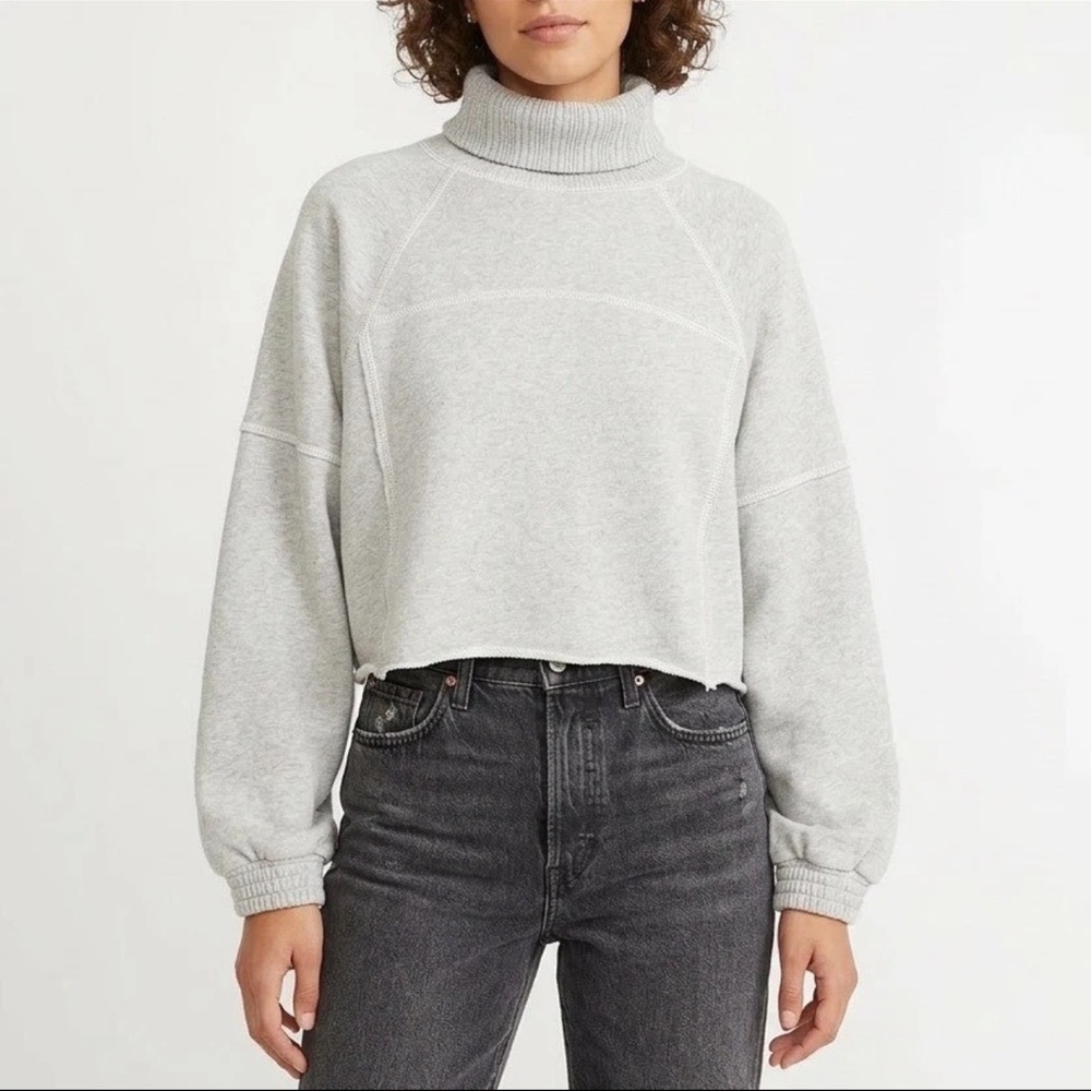 Aerie Light Gray Cropped Cowl Turtleneck Sweatshirt Pullover Size Small Women’s